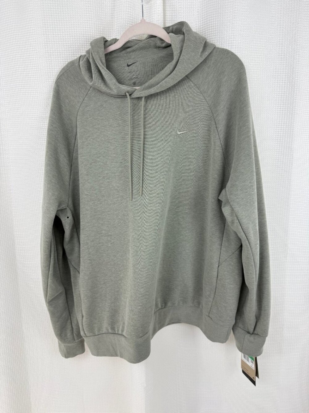 Nike Dri-FIT UV Pullover Performance Hoodie Mens Size XL Sweatshirt Pale Green